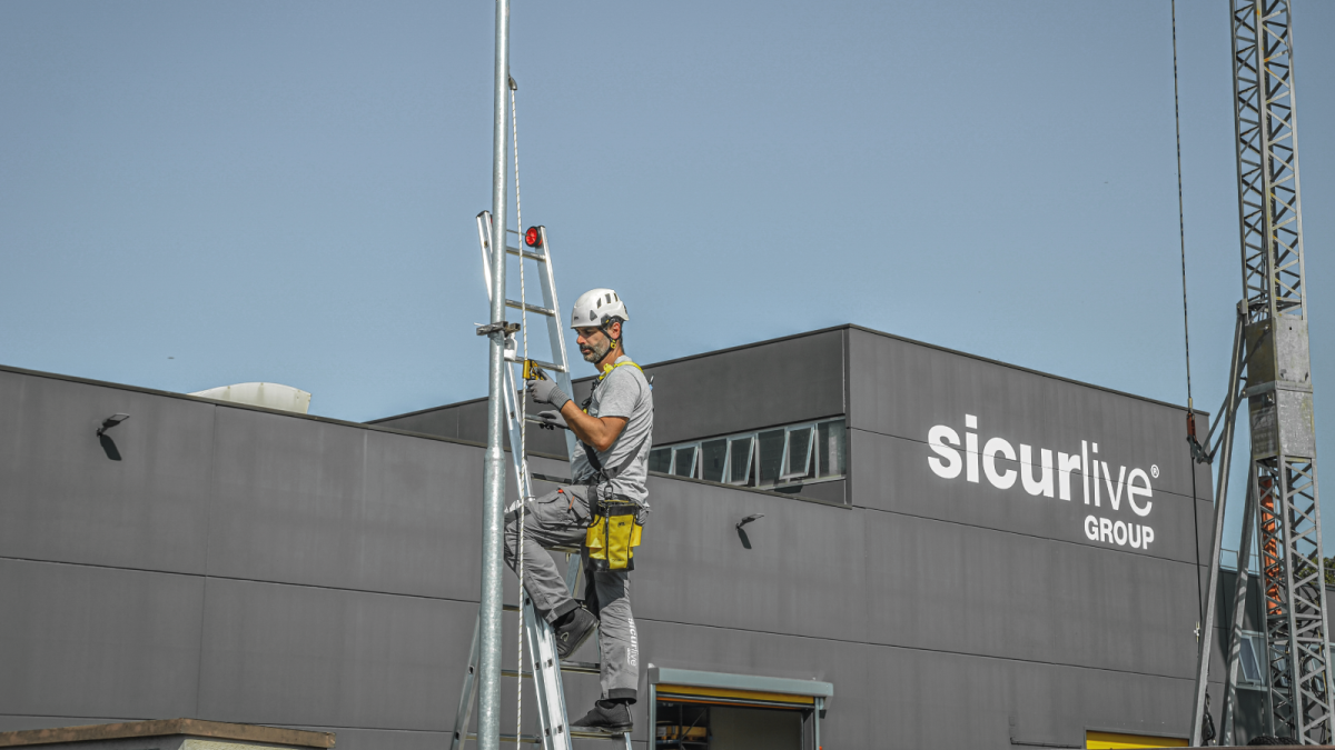 Sistema anticaduta per palo