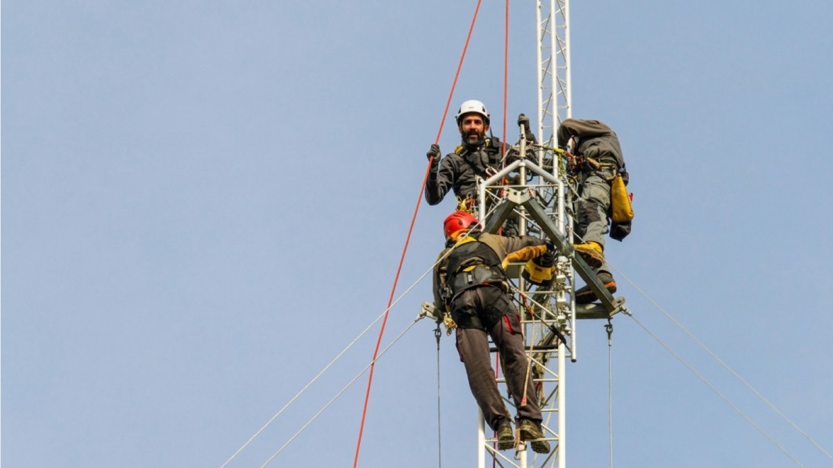 Installazione torri anemometriche