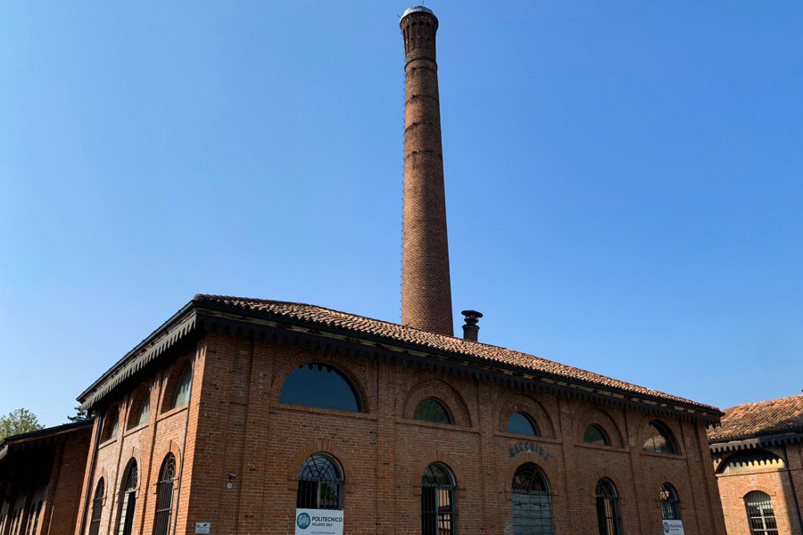 Ex Macello Piacenza: manutenzione straordinaria alla ciminiera Ex Macello Piacenza: manutenzione straordinaria alla ciminiera