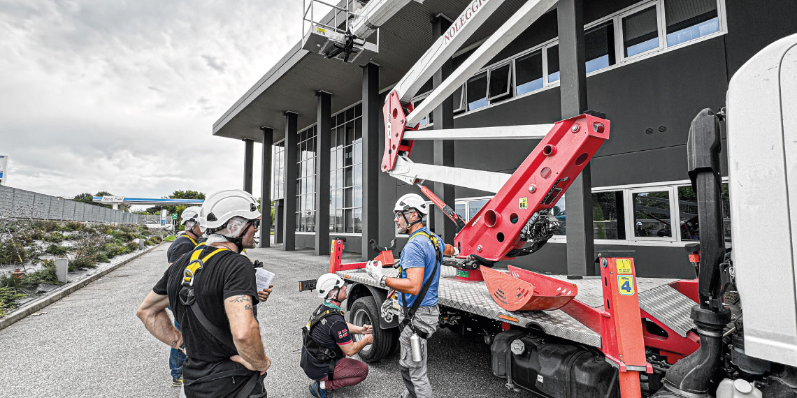 Piattaforme Mobili Elevabili (PLE) con e senza Stabilizzatori