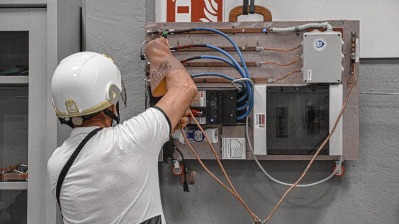 Corso di Formazione PES - PAV - PEI Addetti ai Lavori Elettrici